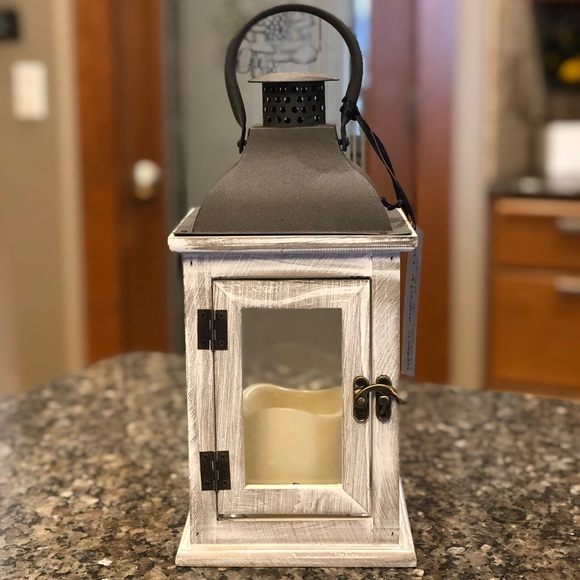 urban supply ltd Other - HP🎉 Metal & Wood Flameless LED Lantern